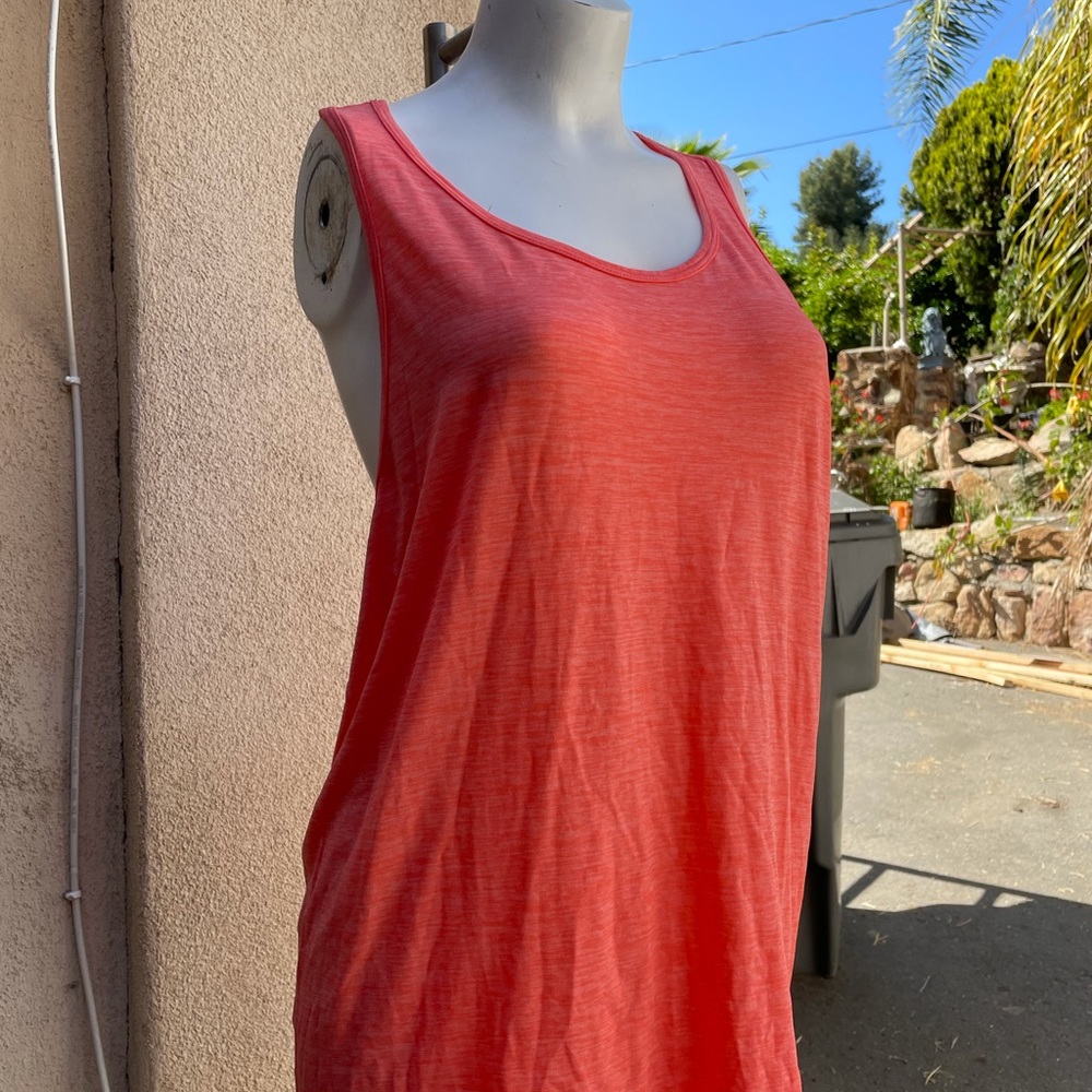 Zella tank - Picture 2 of 8